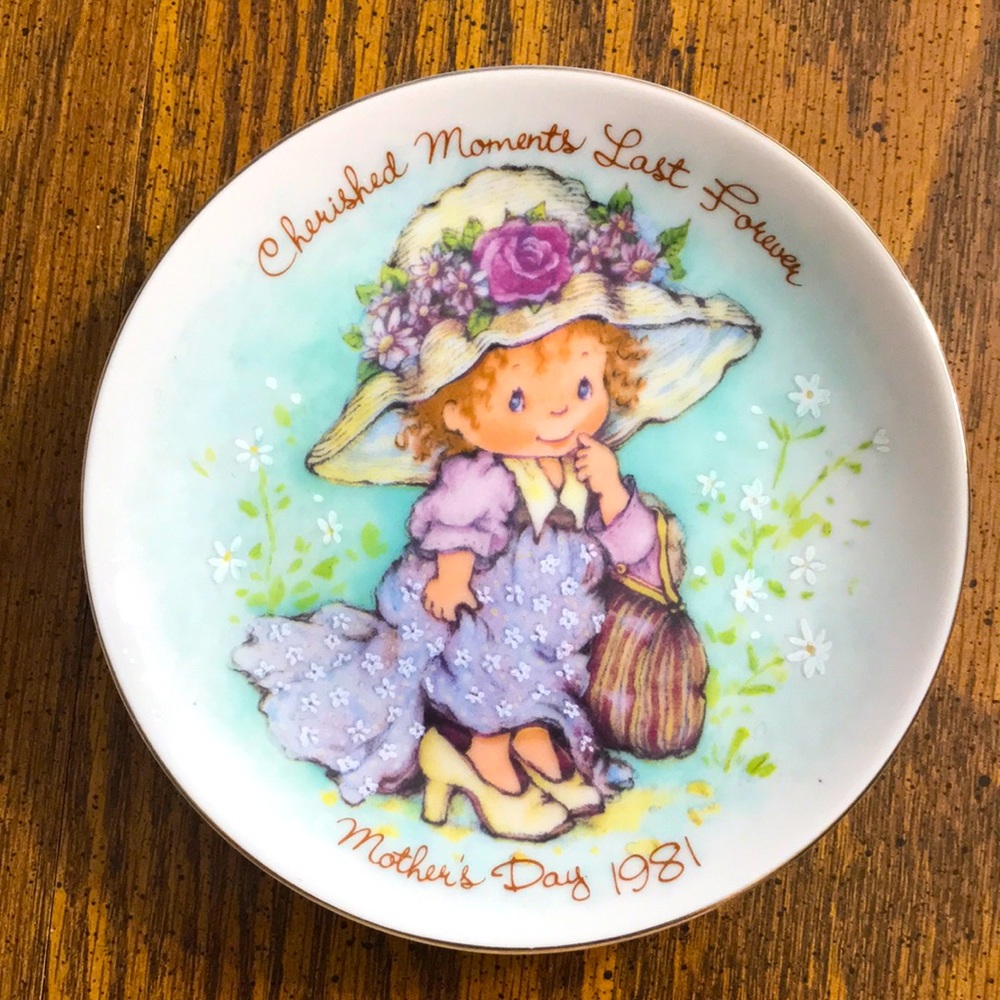 Cherished Moments 1981 Mother’s Day Plate for Avon Products